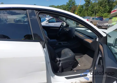 2023 Tesla Model Y Awd/Long Range Dual Motor All-Wheel Drive из США, поврежденный, VIN 7SAYGDEE8PA126452